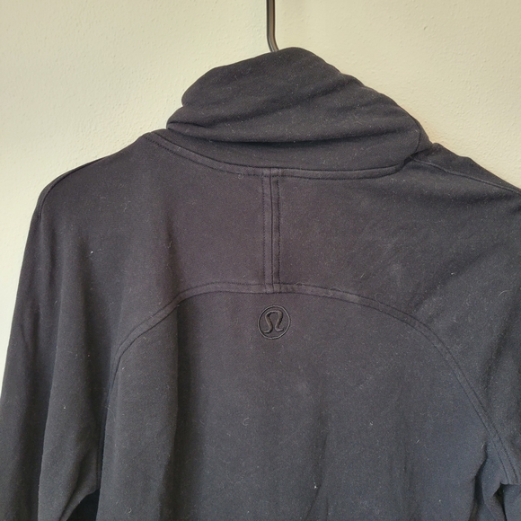 lululemon athletica To You Black Tunic Pullover with Kangaroo Pocket, Sz 8 - Picture 7 of 7